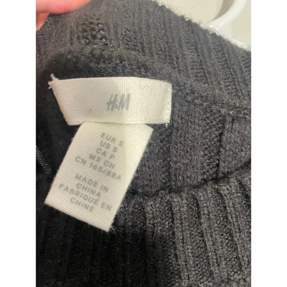 H&M Black Chunky Knit Wool Blend Sweater - Picture 10 of 10